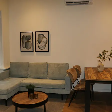 Luxeliving-studio C Apartment